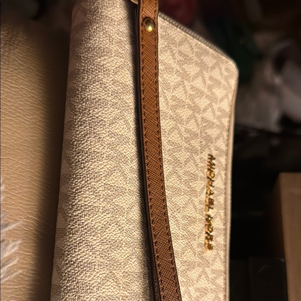 Michael Kors Cream and Tan Textured Wristlet